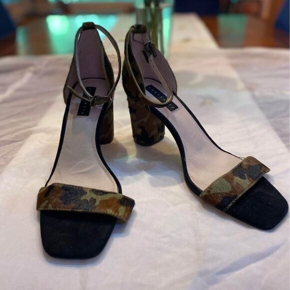 Sanctuary camo 3” block heel with ankle strap Women’s size 9 - Picture 1 of 3